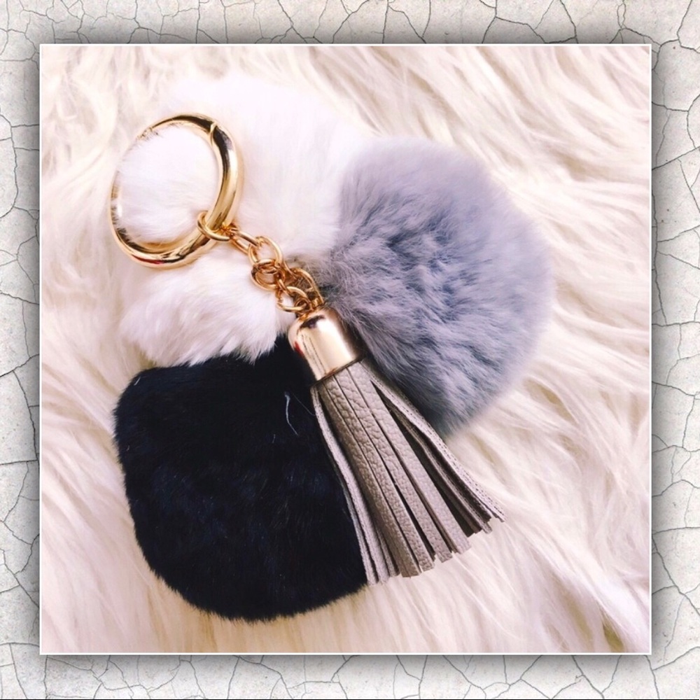 ♡FUR & TASSEL KEY RING♡